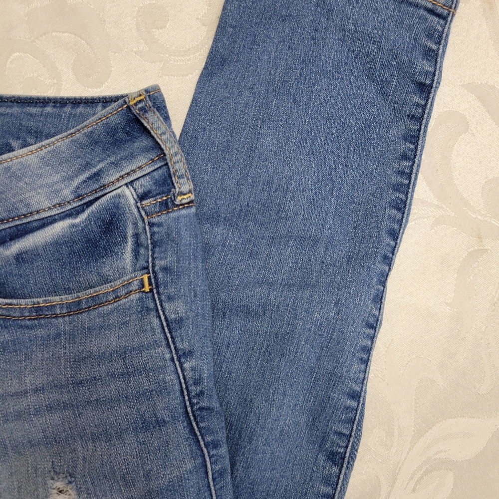 Hollister Distressed Jeans wt 27 - Picture 4 of 15